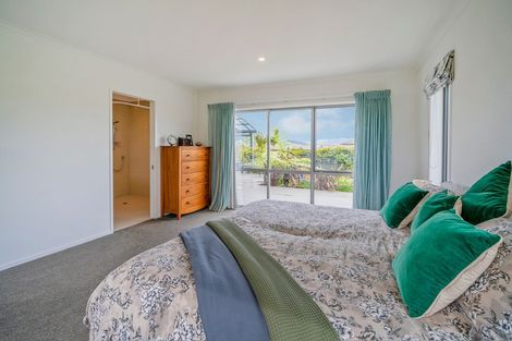 Photo of property in 20 Roseberry Place, Whitianga, 3510