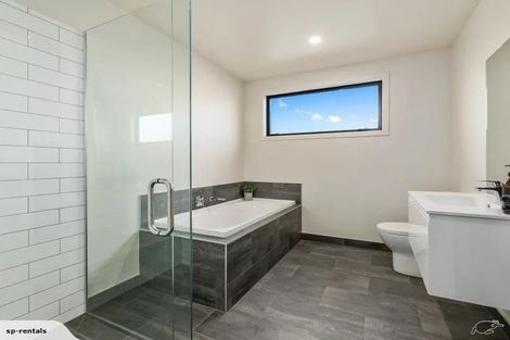 Photo of property in 9 Huxley Place, Lake Hayes, Queenstown, 9304