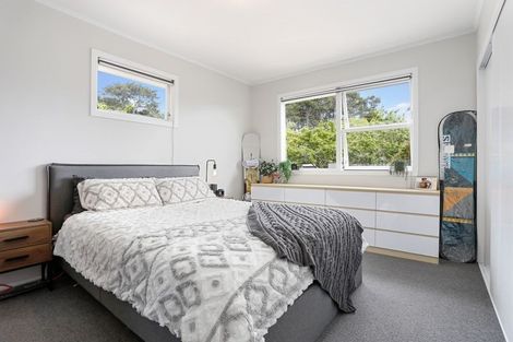 Photo of property in 36 Castleford Street, Green Bay, Auckland, 0604
