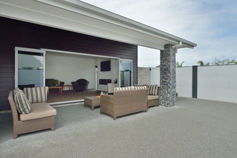 Photo of property in 13 Charteris Rise, Riverdale, Gisborne, 4010