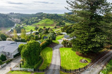 Photo of property in 17 Hook Road, Paparoa, 0571