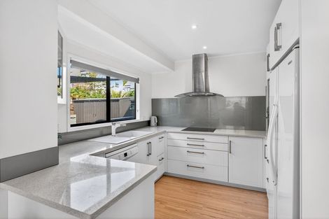 Photo of property in 2/36 Gatman Street, Birkdale, Auckland, 0626