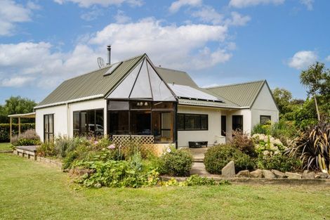 Photo of property in 6 Hill Road, Ormond, Gisborne, 4071