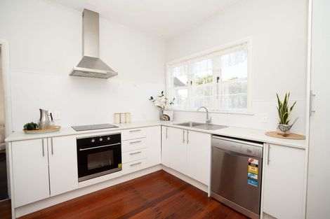 Photo of property in 18 Masters Avenue, Hillcrest, Hamilton, 3216