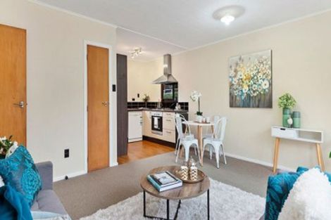 Photo of property in 169a Newlands Road, Newlands, Wellington, 6037