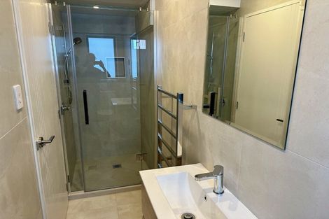 Photo of property in 3/105 Hobsonville Road, West Harbour, Auckland, 0618