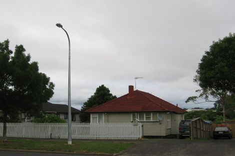 Photo of property in 35 Eastview Road, Glen Innes, Auckland, 1072