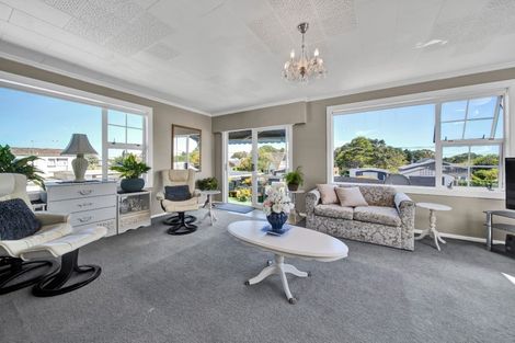 Photo of property in 67a Barrett Street, Westown, New Plymouth, 4310