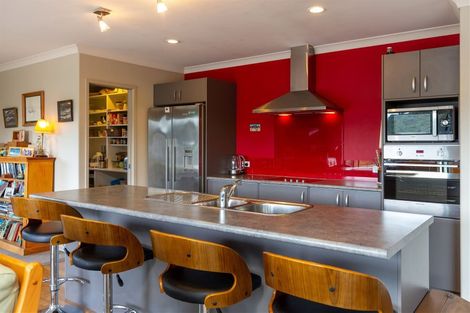 Photo of property in 18 Russell Street, Picton, 7220