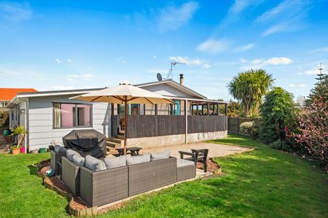 Photo of property in 106 Queen Street, Northcote Point, Auckland, 0627