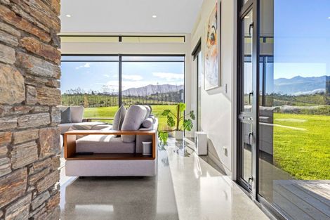 Photo of property in 140 Mill Road, Oxford, 7430