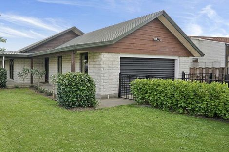 Photo of property in 6 Heaphy Place, Casebrook, Christchurch, 8051