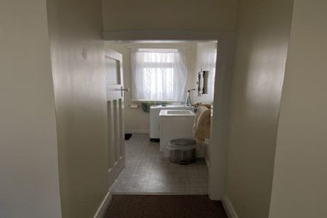 Photo of property in 64 Maupuia Road, Maupuia, Wellington, 6022