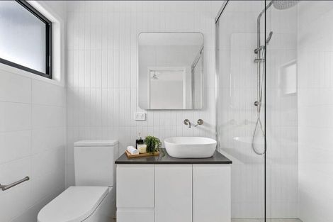 Photo of property in 9 Kawau Close, Orewa, 0931