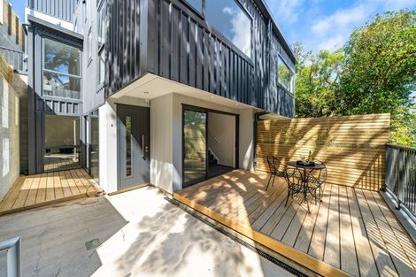 Photo of property in 5 Garfield Street, Brooklyn, Wellington, 6021