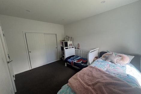 Photo of property in 5 Bendigo Grove, Newlands, Wellington, 6037