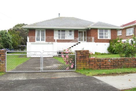 Photo of property in 53 Kiwi Esplanade, Mangere Bridge, Auckland, 2022