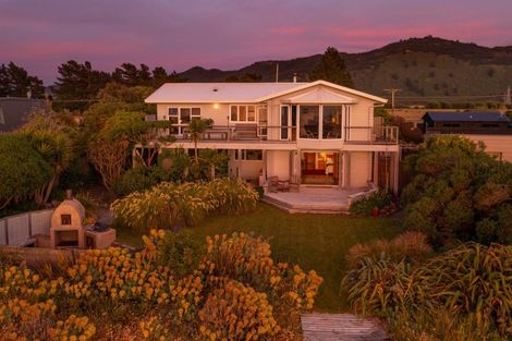 Photo of property in 120 Rarangi Beach Road, Rarangi, Blenheim, 7273