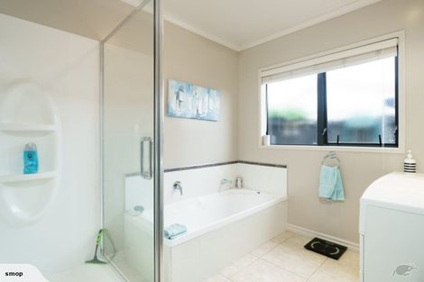 Photo of property in 18 Ohope Place, Papamoa Beach, Papamoa, 3118