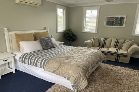 Photo of property in 44 Isobel Road, Greenhithe, Auckland, 0632