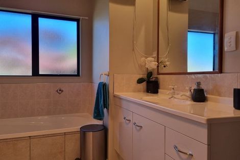 Photo of property in 36d Shelter Grove, Frankleigh Park, New Plymouth, 4310