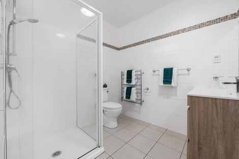 Photo of property in 2/99 Clovelly Road, Bucklands Beach, Auckland, 2012