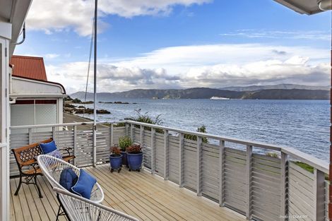 Photo of property in 283 Karaka Bay Road, Karaka Bays, Wellington, 6022
