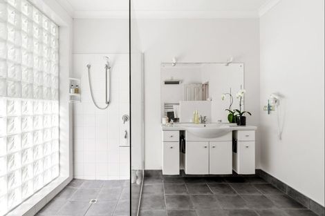 Photo of property in 16 Mccallum Drive, Sandspit, Warkworth, 0982