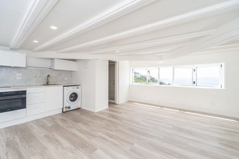 Photo of property in 43 Harbour View Road, Northland, Wellington, 6012