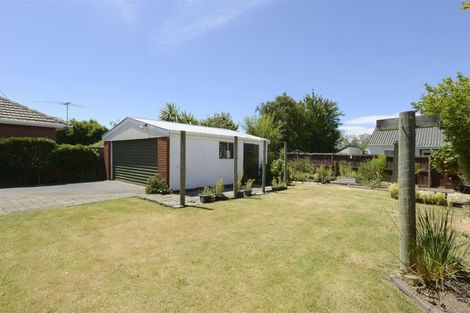 Photo of property in 138 Grimseys Road, Redwood, Christchurch, 8051