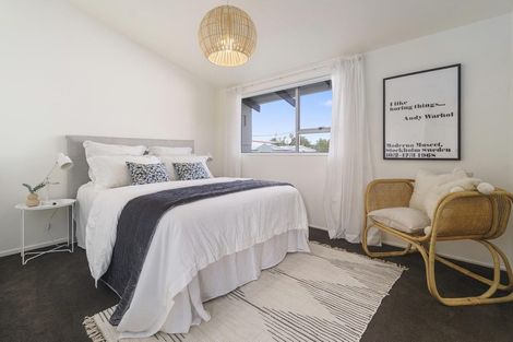 Photo of property in 1/2 Finlow Drive, Te Atatu South, Auckland, 0610