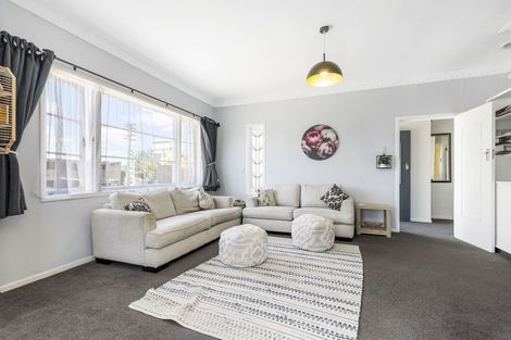 Photo of property in 10 Forest Lake Road, Forest Lake, Hamilton, 3200