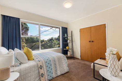 Photo of property in 11 Grassmere Road, Henderson Valley, Auckland, 0612