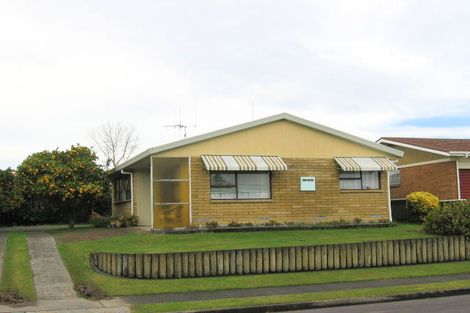 Photo of property in 8 Sandalwood Drive, Dinsdale, Hamilton, 3204