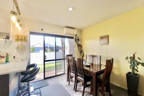 Photo of property in 13 Sudbury Court, Rototuna North, Hamilton, 3210
