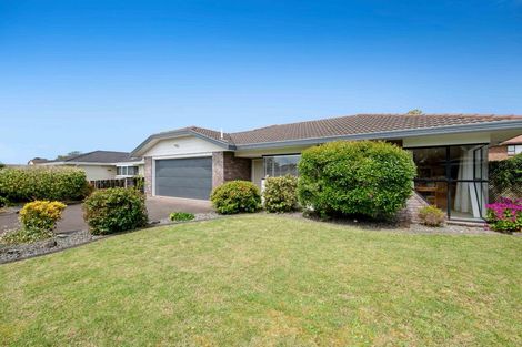 Photo of property in 9 Crampton Court, Orewa, 0931