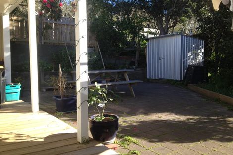 Photo of property in 2 Stanley Street, Berhampore, Wellington, 6023