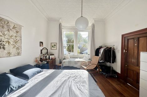 Photo of property in 38 Pirie Street, Mount Victoria, Wellington, 6011