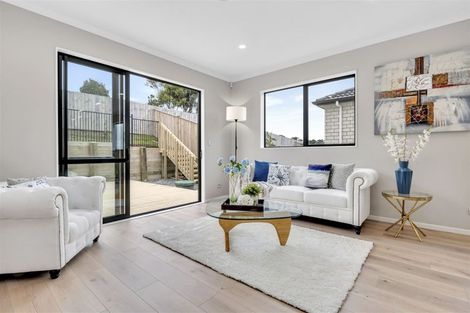 Photo of property in 5 Elevation Street, Flat Bush, Auckland, 2019