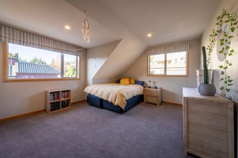 Photo of property in 12 Sycamore Place, Wanaka, 9305