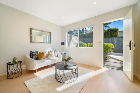 Photo of property in 24b Pipitea Place, Massey, Auckland, 0614