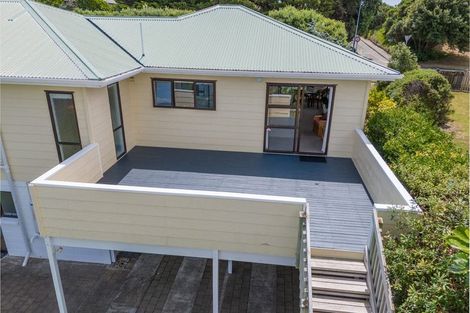 Photo of property in 104 Tutere Street, Waikanae Beach, Waikanae, 5036