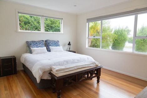 Photo of property in 6 Boler Place, New Lynn, Auckland, 0600