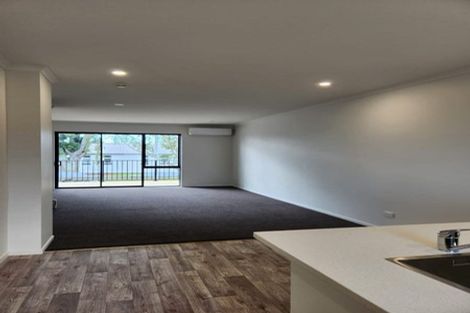 Photo of property in 2/16 Russell Road, Manurewa, Auckland, 2102