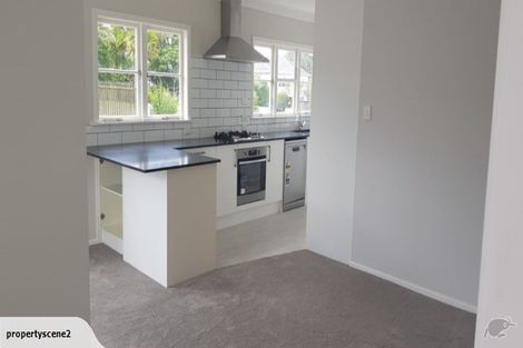Photo of property in 40 Abbotleigh Avenue, Te Atatu Peninsula, Auckland, 0610