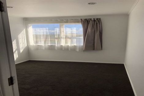 Photo of property in 169 Hobsonville Road, West Harbour, Auckland, 0618