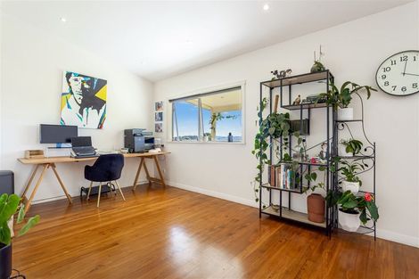 Photo of property in 135c Hutchinson Road, Helensville, 0875