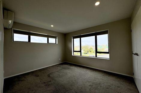 Photo of property in 6b St Catherine Crescent, West Harbour, Auckland, 0618