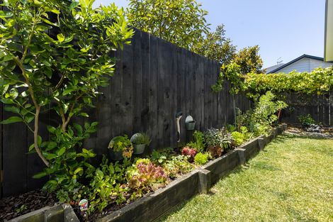 Photo of property in 27 Hiria Crescent, Papamoa Beach, Papamoa, 3118