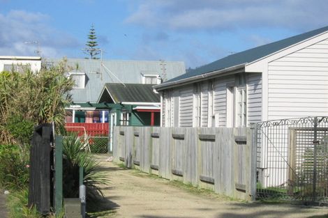 Photo of property in 134 Tutere Street, Waikanae Beach, Waikanae, 5036